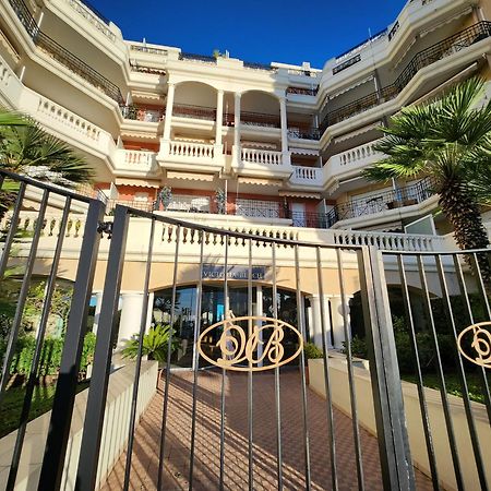 Exclusive Panoramic Sea View In Victoria Beach ม็องตง ภายนอก รูปภาพ