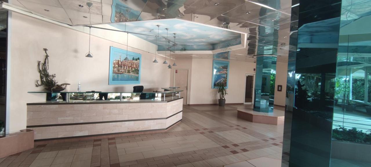 Exclusive Panoramic Sea View In Victoria Beach ม็องตง ภายนอก รูปภาพ