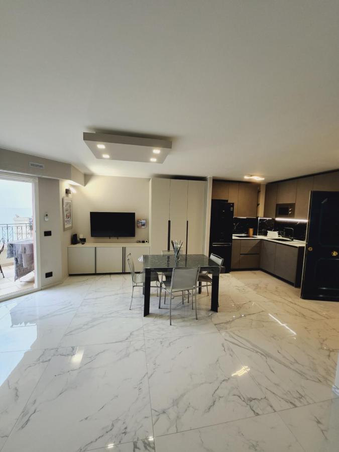 Exclusive Panoramic Sea View In Victoria Beach ม็องตง ภายนอก รูปภาพ